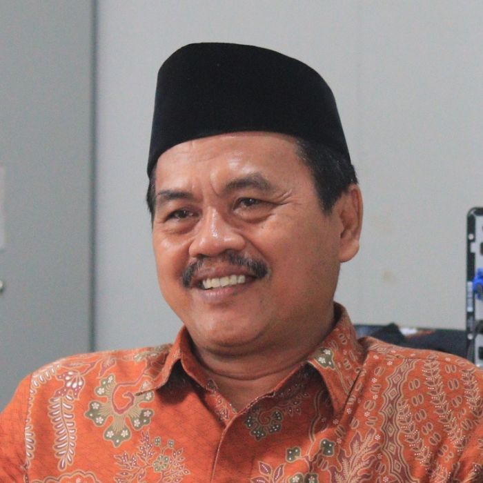 foto kepala madrasah andalusia
